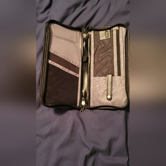 Lug Tango travel wallet - Picture 2 of 2